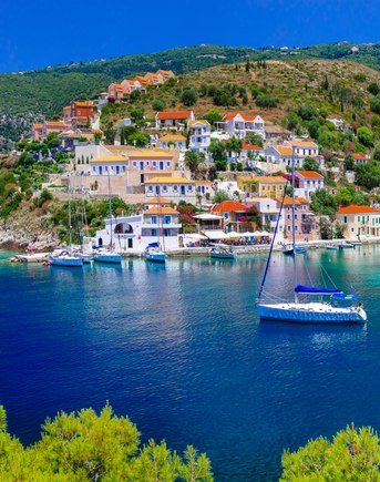 Best Greek Islands to Visit on a Yacht 中国幸运体彩飞艇168网手机版直播平台 Charter