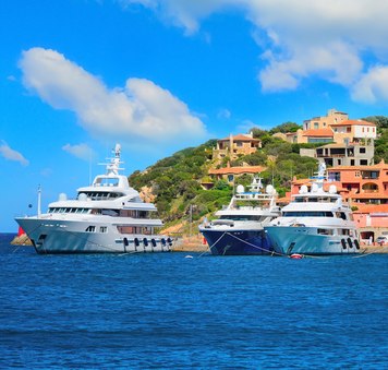 Escape for Easter with last-minute availability for Bahamas and Mediterranean yacht charters