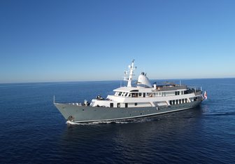 Menorca Yacht Charter in St Tropez